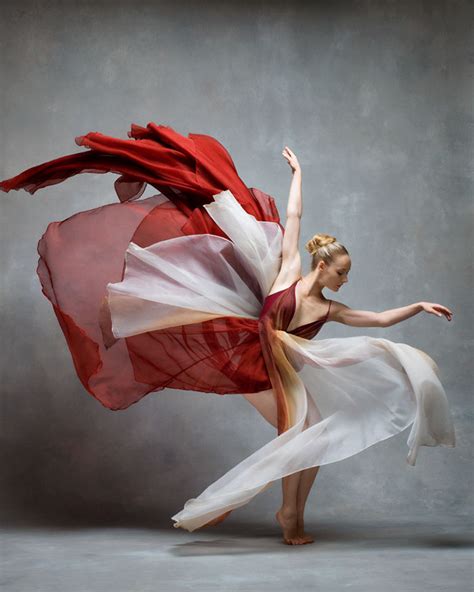 194 Breathtaking Photos Of Dancers In Motion Reveal The Extraordinary Grace Of Their Bodies