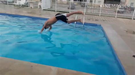 Desafio das enquetes na piscina!!! Desafio na piscina - YouTube