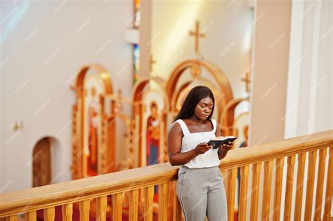 Free Photo African American Woman Praying In The Church Believers