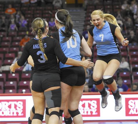 Jessica Simon Leads Joliet Catholic Into 3a State Final In Volleyball