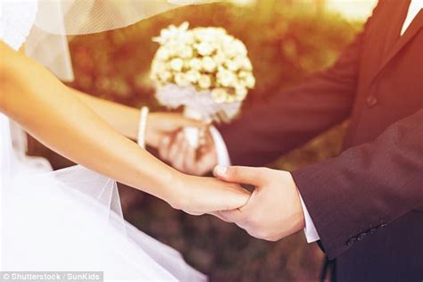 Mumsnet User Says Women Should Marry Rich For An Easy Life Daily Mail Online