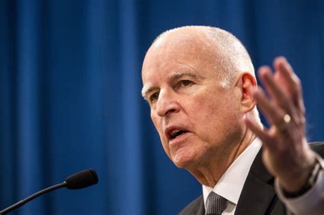 Gov Jerry Brown Endorses Hillary Clinton Ahead Of California Primary