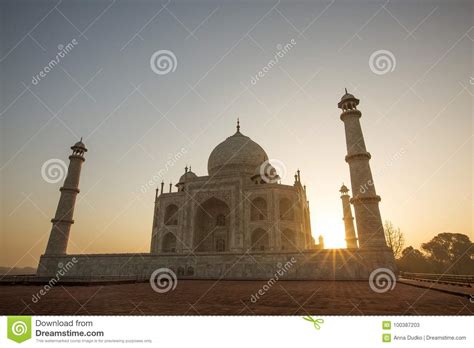 Taj Mahal In Sunrise Light Agra India Stock Image Image Of Light