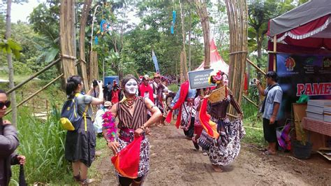 Kenali Tradisi Jawa Yang Menarik Ini Inspirasi Traveling Mister