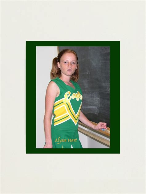 Alyssa Hart Cheerleader T Shirt Holen Sie Sich Ihre Heute Fotodruck