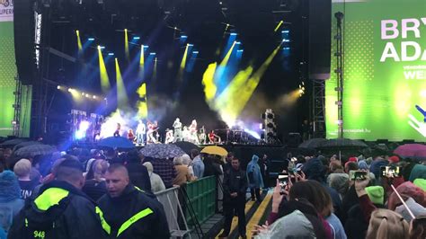 1,000s of attractive singles in your area are online now. Wellhello koncert 2019.09.28 - YouTube