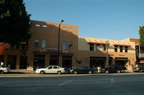 The 8 Best Bookstores In Los Angeles Because Yes People Do Read Out West