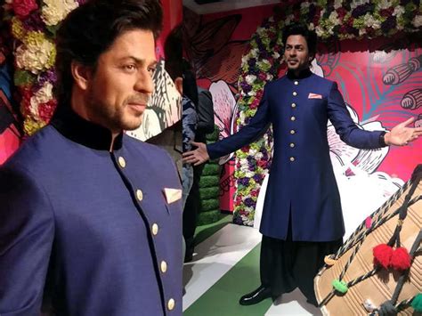 shah rukh khan s new wax statue in madame tussauds delhi is perfection