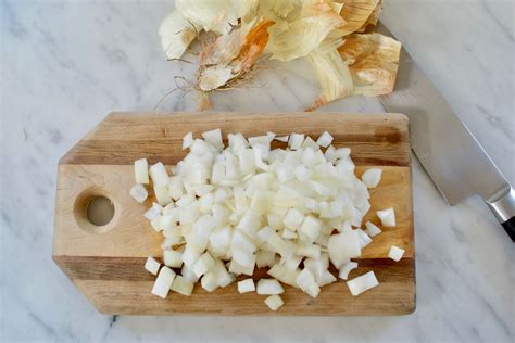 Quick Way To Chop An Onion Anna Blog