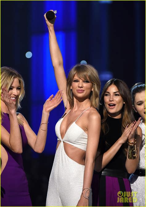 Taylor Swift And Calvin Harris Kiss At Billboard Awards Video Photo 3371941 Taylor Swift
