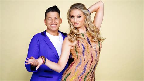 Der neuen single wegen dir (nachts wenn alles schläft). Let's Dance 2019: Kerstin Ott scheidet in Show 5 aus