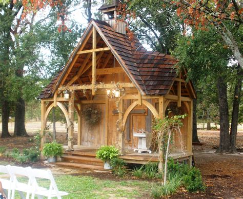 Pin By Kim Drennan On Catering And Weddings Outdoor Chapel Rustic
