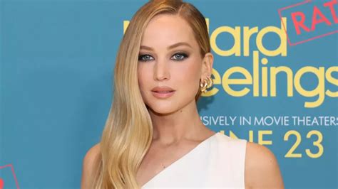 Jennifer Lawrence Stuns Fans As She Strips Off And Goes Totally Nude In