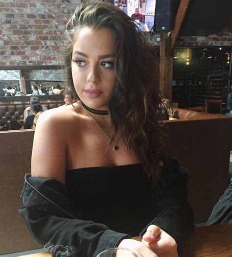 Tessa Brooks Sexy Pictures Pics Sexy Youtubers