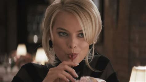 Margot Robbie Improvised Possibly The Best Wolf Of Wall Street Scene Indy100 Indy100
