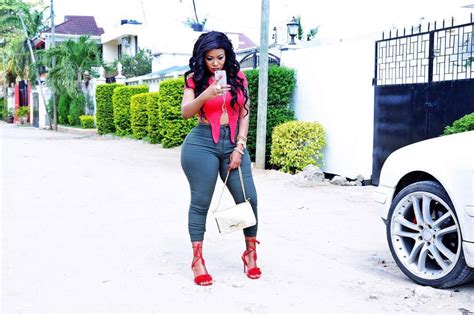 Meet Vera Sidika A Kenyan Socialite Who Spent 540 Millions On Boob And Booty Enlargement Just To