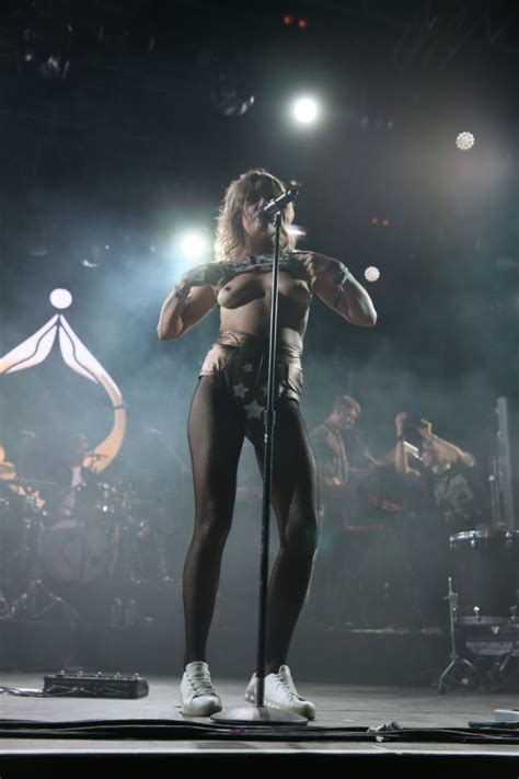 Tove Lo Nude At Shamless Performances Photos Videos And Gif