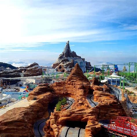 Genting outdoor theme park is expected to finally open in 2020! Highly-Anticipated Genting Outdoor Theme Park, Genting ...