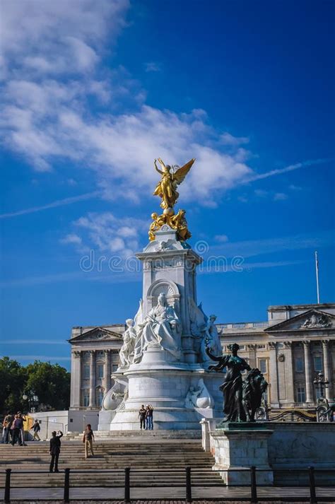 Victoria Memorial In London Editorial Stock Photo Image Of Travel