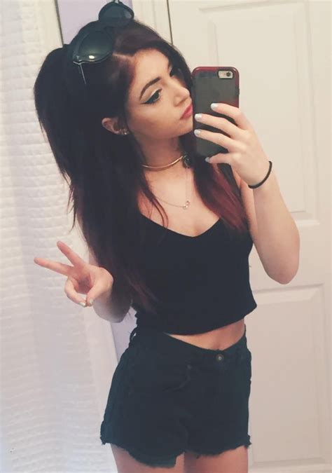 Chrissy Costanza On Twitter Chrissy Costanza Cute Girl Poses Cute