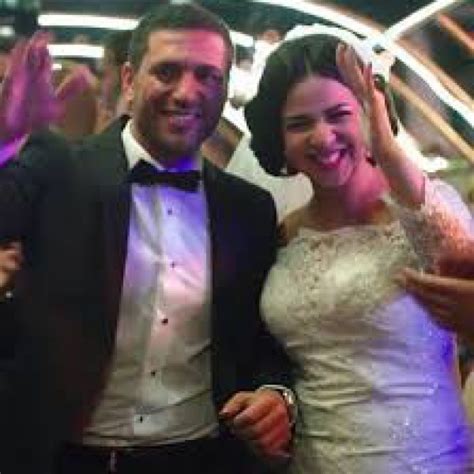 مشاهدة فيلم الكوميديا زنقة ستات بطولة حسن الرداد وايمي سمير غانم اونلاين علي اكثر من سيرفر. ايمي سمير غانم منزعجة من حسن الرداد وتعاقبه بـ التجاهل