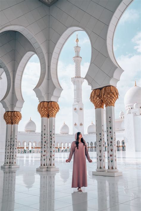 Things You Need To Know Before Visiting The Sheikh Zayed Mosque In Abu Dhabi Sugar Stamps