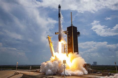 SpaceX Launches Rideshare Program - TechStory