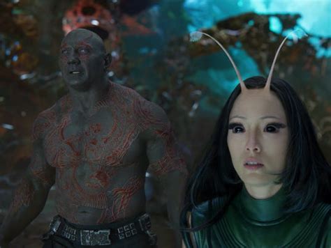 Sneak Peek Guardians Of The Galaxy Vol 2 Aims For Bigger Better Sci Fi
