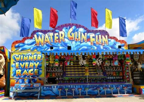 The Water Gun Game Big Round Wheel Provides Full Size Ferris Wheel