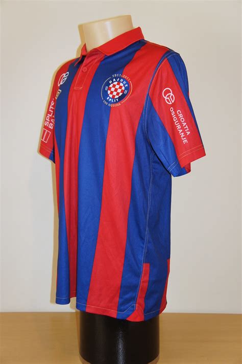 Ivan perisic), ponúkame aj stránky tímov (napr. Croatia Jersey Split - Jersey Terlengkap