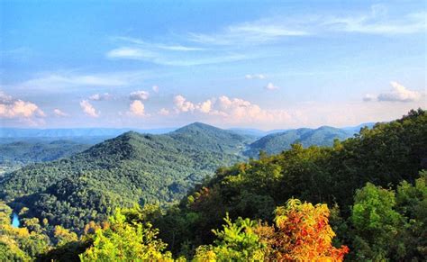 Pineville Is A Little Town Hidden In The Mountains In Kentucky