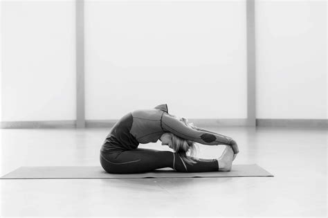 Seated Forward Bend The Benefits Of Pashchimotanasana Yoga 7