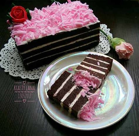 Bolu cokelat sederhana yang penampakannya terlihat seperti bolu karamel. Cake Coklat Kukus Tanpa Mixer. Enaaak Banget dan Cakenya ...