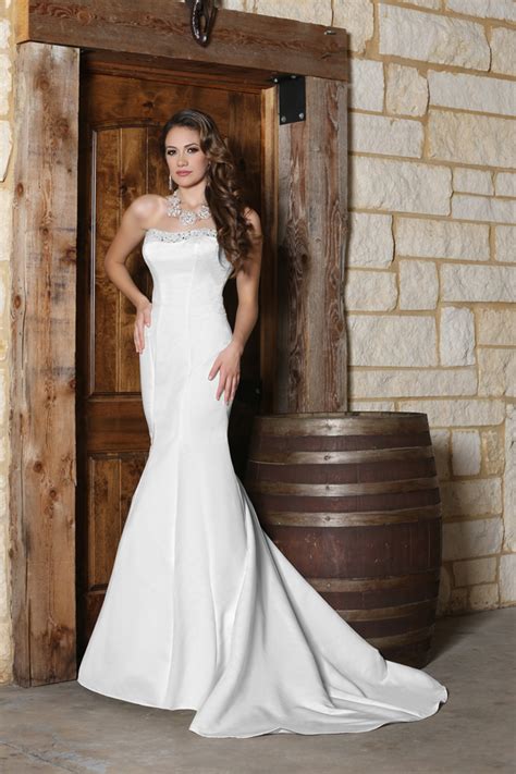 Find The Perfect Wedding Dress From Davinci Bridal Satin Mermaid