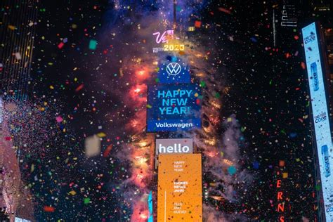 New York Citys Time Square Will Host Virtual New Years Eve Ball Drop
