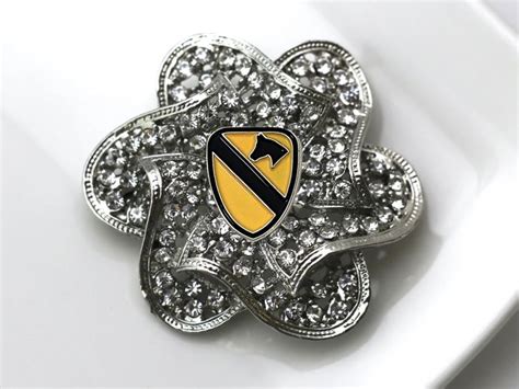 1st Cavalry Division Brooch 18j Military Jewelry Hope Design Army Ts