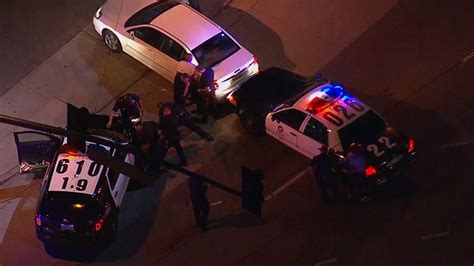 San Fernando Valley Pursuit Suspects Taken Into Custody Abc7 Los Angeles