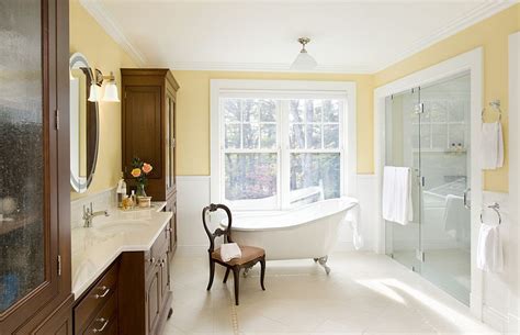 16 Gorgeous Bathrooms With The Warm Allure Of Yellow