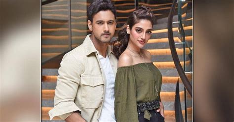 did nusrat jahan just confirm her marriage with yash dasgupta with a spoiler birthday cake