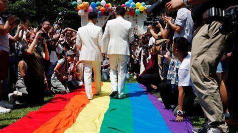 Asia Sees First Same Sex Couples Marry In Taiwan Under New Law