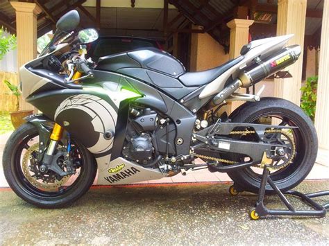 See more ideas about motorcycle, helmet storage, vroom vroom. www.techspec-usa.com #gripstertankgrips | Yamaha, Vroom ...