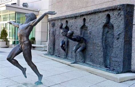 28 Of The Most Fascinating Public Sculptures Freedom Sculpture