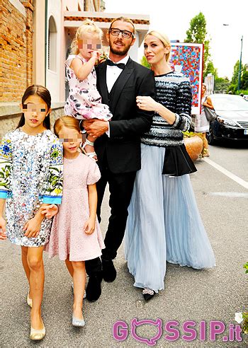 Esordisce in televisione a 11 anni, ballando in diretta in un programma presentato da pippo baudo. Eleonora Abbagnato con Federico Balzaretti e le figlie a ...