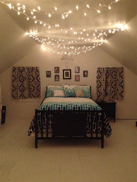 Teenage Bedroom Black White And Teal With Christmas