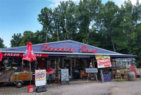The Quirkiest Restaurant In Kentucky Is A Fun-Filled Paradise