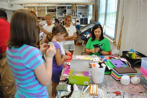 Juliet Kossman Artspass Program To Present A Free Holiday Craft
