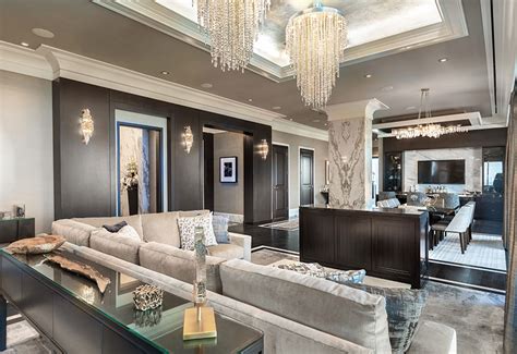 Strictly speaking, they are two different words that have different meanings. Presidential Suite in Galleria, Houston - The Post Oak