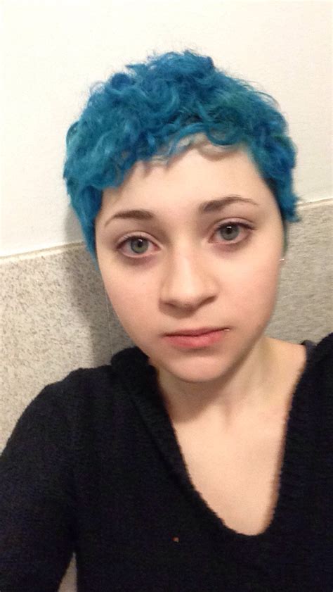 I Dyed My Short Curly Hair Blue Sorry For The Quality