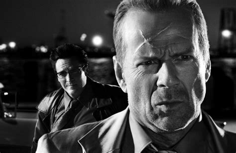 Movie Review Sin City 2005 The Ace Black Blog