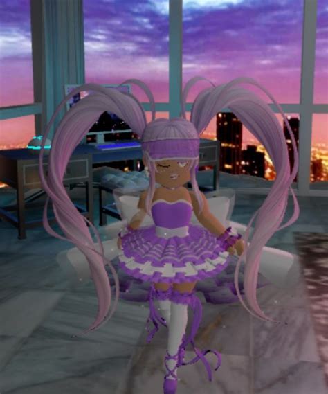 Character customization is an option available for all players. Pin by {~ItzMøøzÿ~} on Røyał High #oufîts | Royal clothing ...